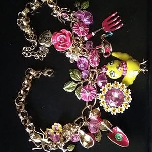 BETSY JOHNSON  VINTAGE CHICK GARDEN PARTY NECKLACE
